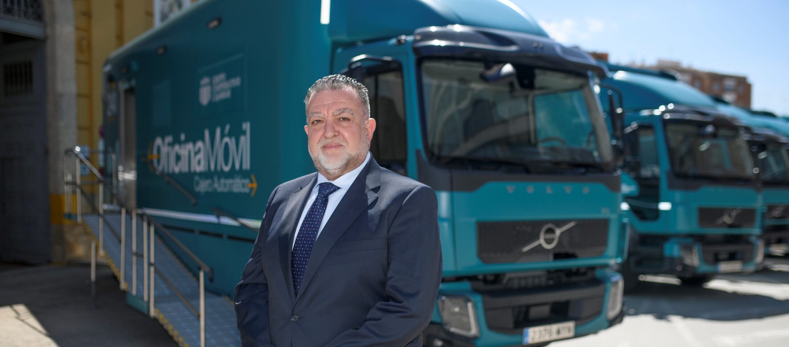 Cuatro nuevas oficinas móviles de Cajamar atenderán a 25 pequeñas poblaciones de Almería, Castellón, Cuenca y Valencia