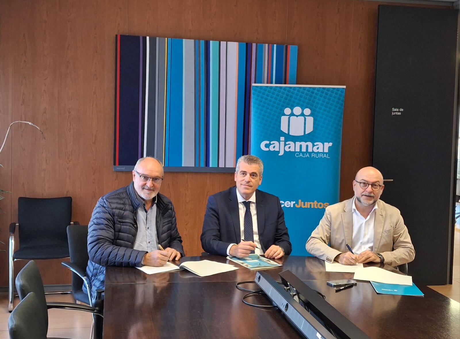Cajamar apoya a los cultivadores de Eurochamp con líneas de financiación para modernizar sus explotaciones