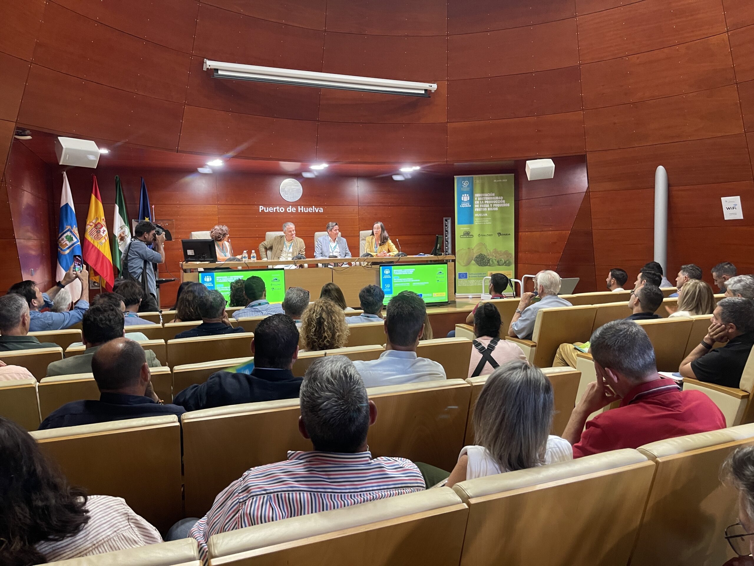Cajamar organiza la jornada Innovación y Sostenibilidad en la Producción de Fresa y Pequeños Frutos Rojos
