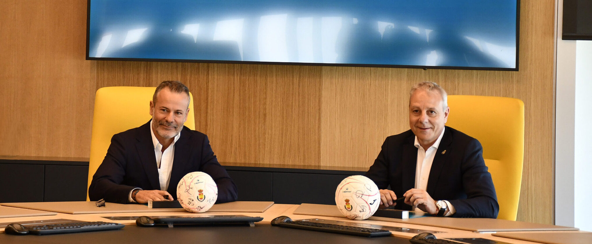 GRUPO CAJAMAR se une a la familia del BALONMANO