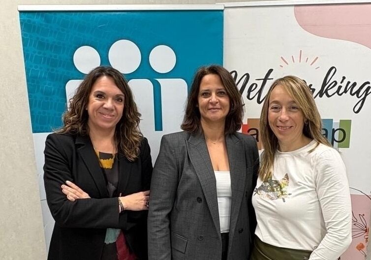 Cajamar y la Asociación de Mujeres Empresarias de Albacete y Provincia suscriben un acuerdo de colaboración