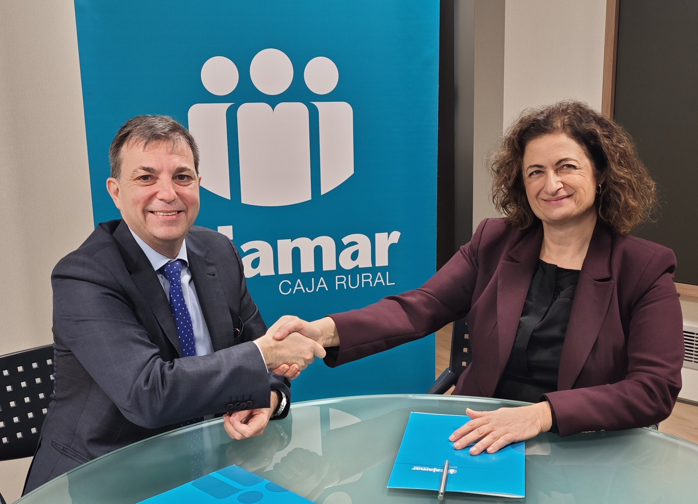 AGRUPAL y Cajamar renuevan su colaboración para apoyar a la industria alimentaria