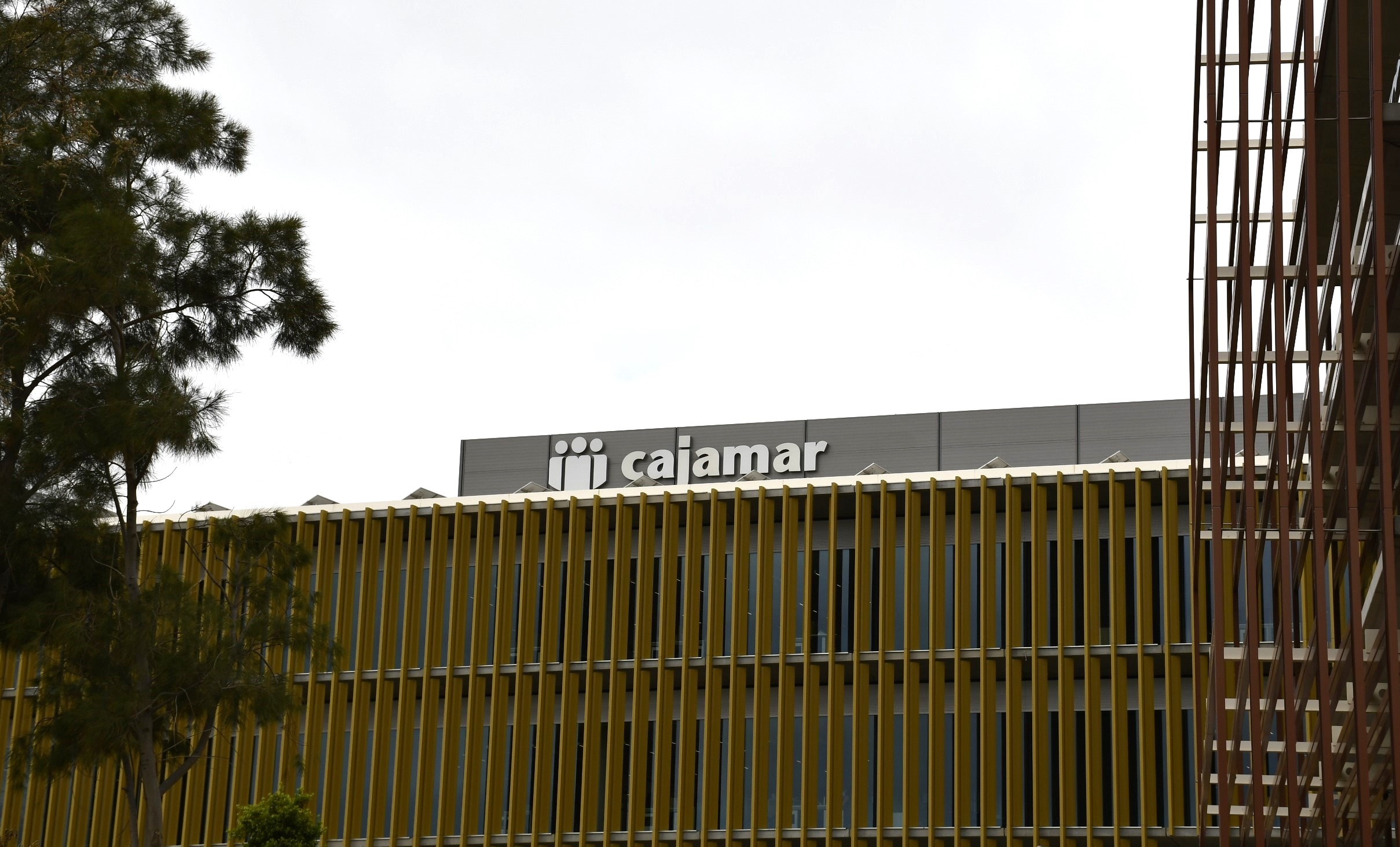 Grupo Cajamar gana 97 millones primer trimestre por ingresos negocio bancario