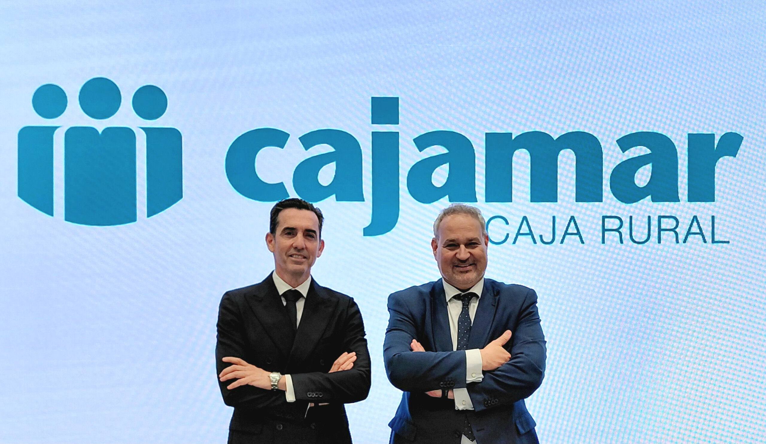 Grupo Cajamar y AVIA se alían para impulsar el sector de la automoción