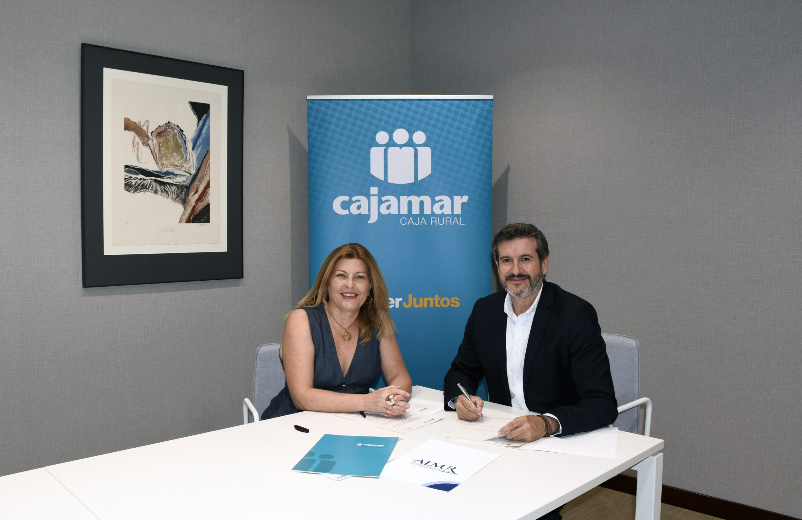 Cajamar y ALMUR firman un convenio de colaboración para impulsar los planes de igualdad en empresas de Almería