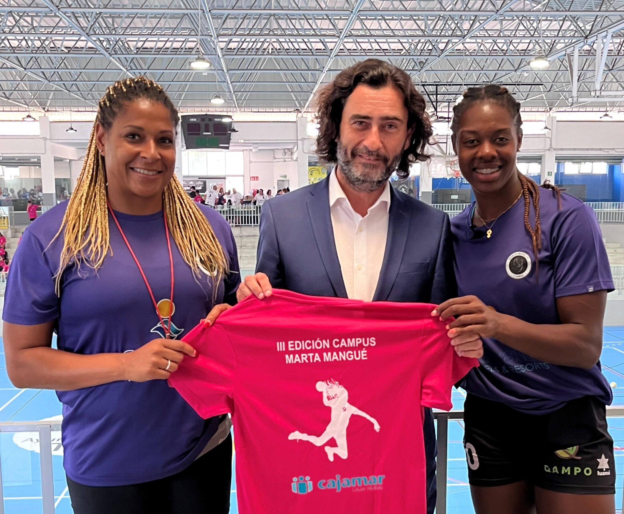 Cajamar colabora con el III Campus Marta Mangué para impulsar el desarrollo deportivo y personal de jóvenes deportistas